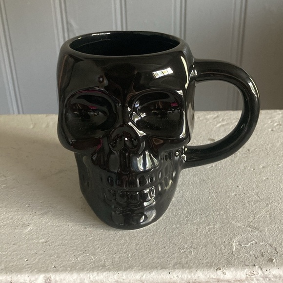 NWT- 16.9floz- Black Ceramic Glazed Skull 💀 Mug - Picture 8 of 16
